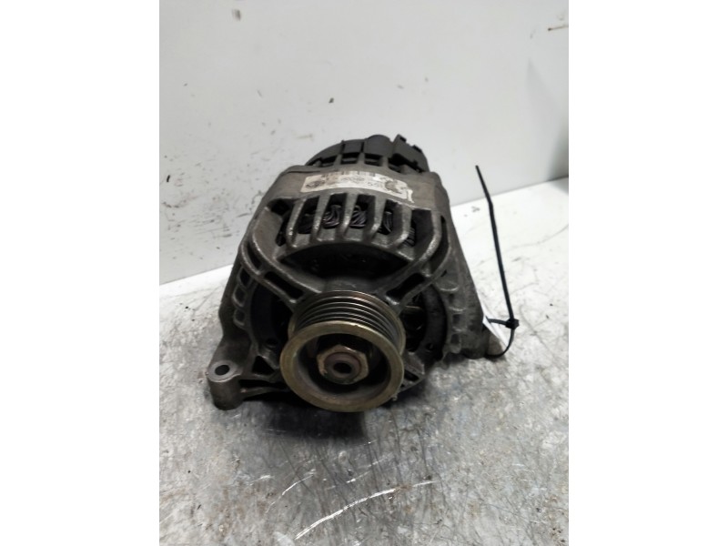 Recambio de alternador para fiat punto berlina (188) 1.2 8v sound referencia OEM IAM 46843091 DENSO 
