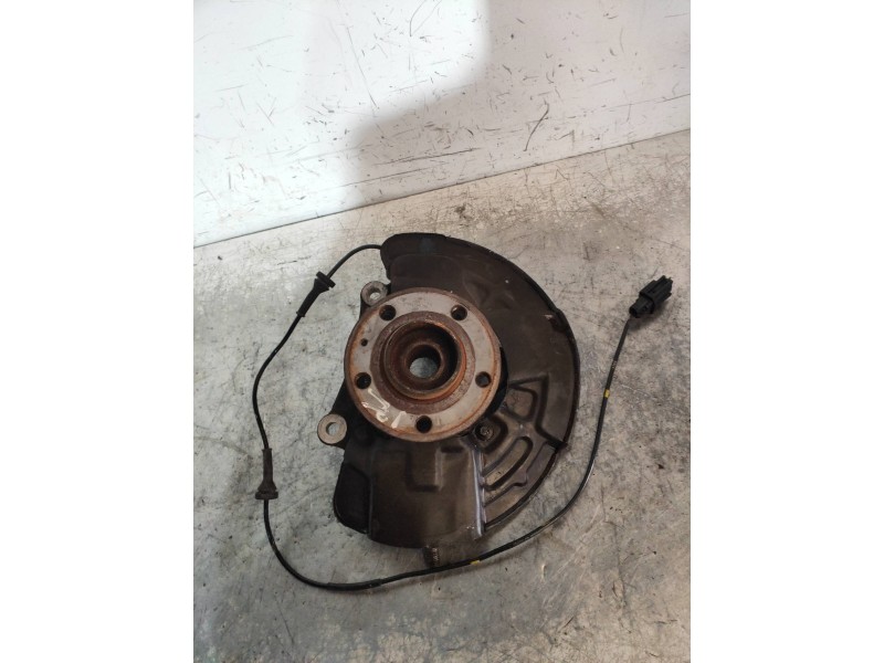 Recambio de mangueta delantera izquierda para volvo xc70 d5 awd ocean race referencia OEM IAM   