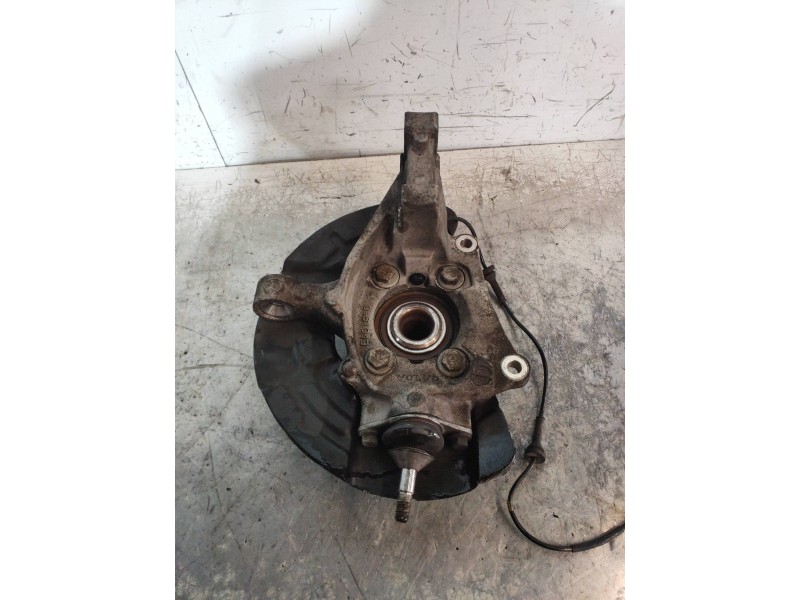 Recambio de mangueta delantera izquierda para volvo xc70 d5 awd ocean race referencia OEM IAM   