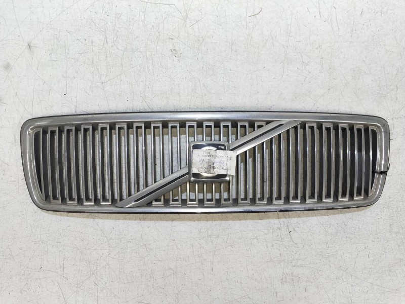 Recambio de rejilla delantera para volvo c70 coupe 2.4 turbo cat referencia OEM IAM   