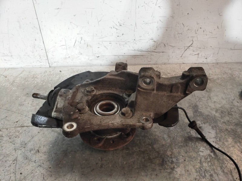 Recambio de mangueta delantera izquierda para volvo xc70 d5 awd ocean race referencia OEM IAM   