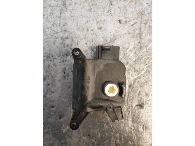 Recambio de motor apertura trampillas climatizador para seat ibiza sc (6j1) bocanegra referencia OEM IAM 0132801357  