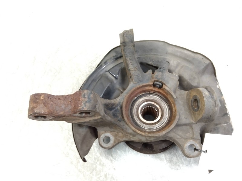 Recambio de mangueta delantera derecha para toyota avensis berlina (t 22) 2.0 turbodiesel cat referencia OEM IAM   