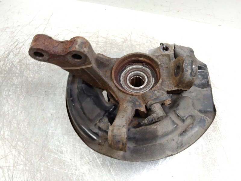 Recambio de mangueta delantera izquierda para toyota avensis berlina (t 22) 2.0 turbodiesel cat referencia OEM IAM   