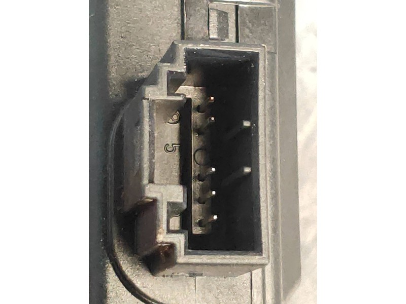 Recambio de motor apertura trampillas climatizador para seat ibiza sc (6j1) bocanegra referencia OEM IAM 309368301  