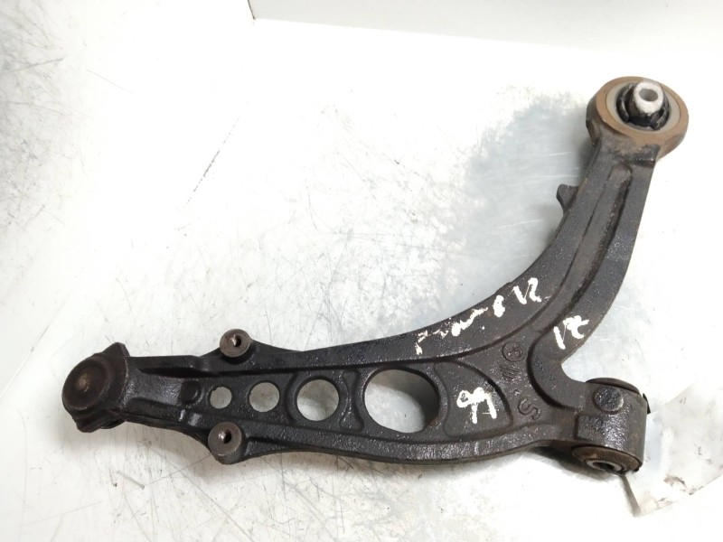 Recambio de brazo suspension inferior delantero izquierdo para fiat punto berlina (188) 1.2 cat referencia OEM IAM   