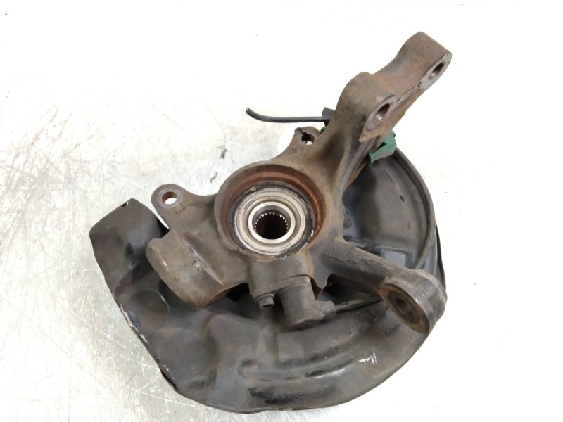 Recambio de mangueta delantera derecha para toyota avensis berlina (t 22) 1.6 16v referencia OEM IAM   