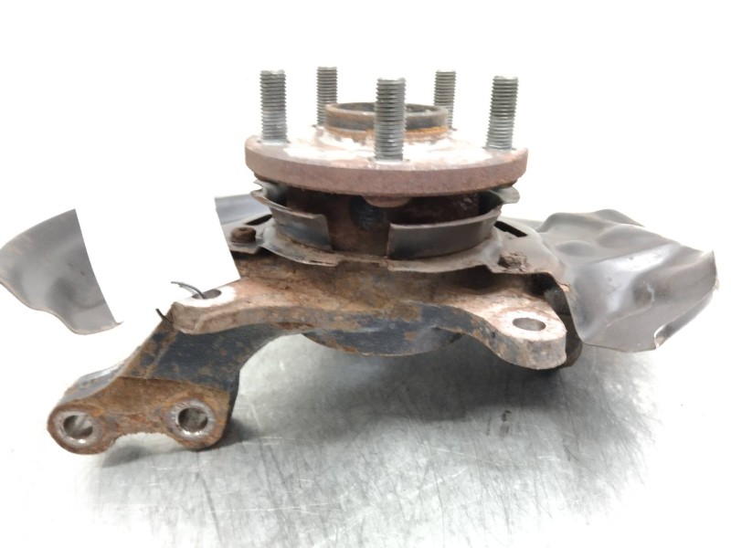 Recambio de mangueta delantera izquierda para toyota avensis monovolumen (t22) 1.8 16v cat referencia OEM IAM   