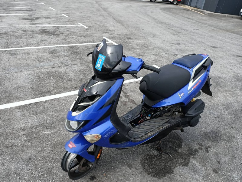 aprilia sr 50 del año 2001