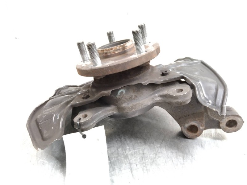 Recambio de mangueta delantera derecha para toyota avensis berlina (t25) 2.4 16v cat referencia OEM IAM   