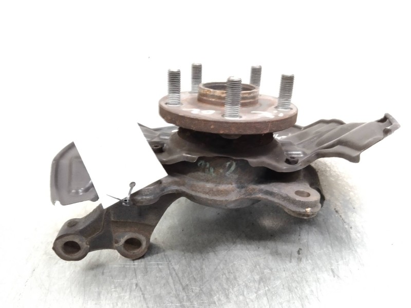Recambio de mangueta delantera izquierda para toyota avensis berlina (t25) 2.4 16v cat referencia OEM IAM   