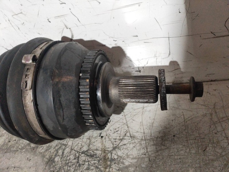 Recambio de transmision delantera derecha para volvo xc70 d5 awd ocean race referencia OEM IAM 30681081  