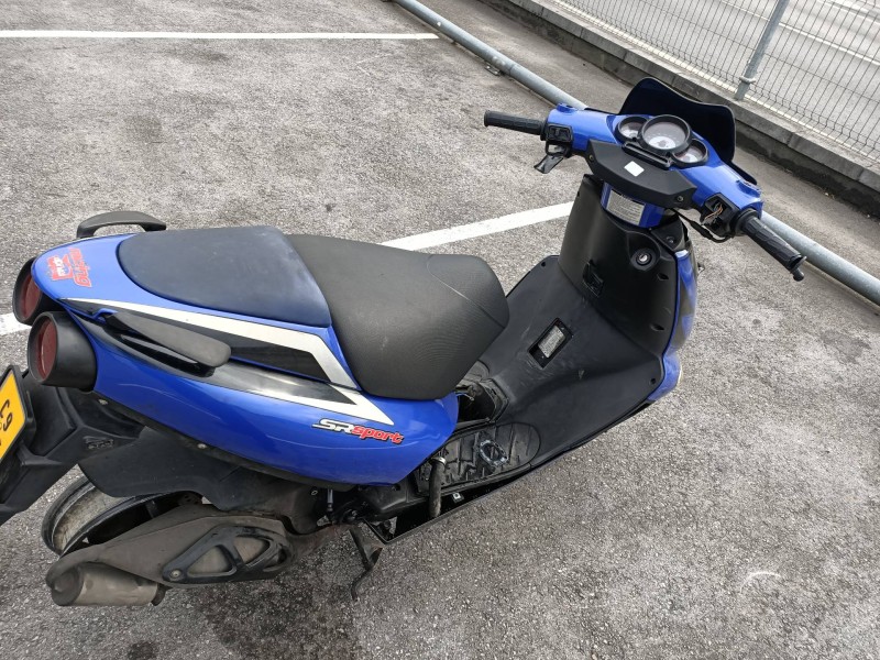 aprilia sr 50 del año 2001