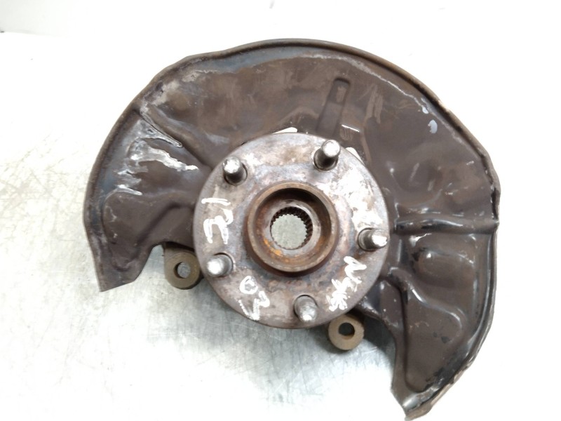 Recambio de mangueta delantera izquierda para toyota avensis wagon (t25) 2.0 d-4d executive referencia OEM IAM   