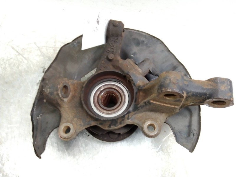 Recambio de mangueta delantera izquierda para toyota avensis wagon (t25) 2.0 d-4d executive referencia OEM IAM   