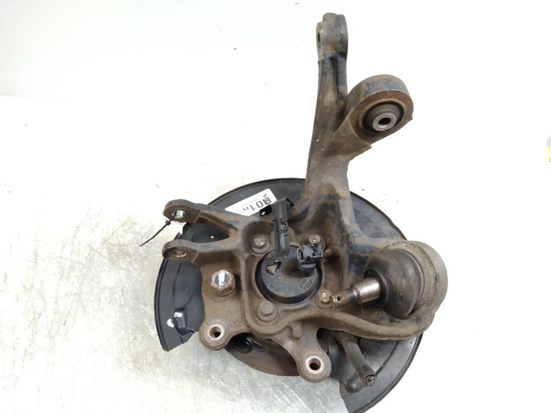 Recambio de mangueta trasera derecha para toyota avensis wagon (t25) 2.0 turbodiesel cat referencia OEM IAM   