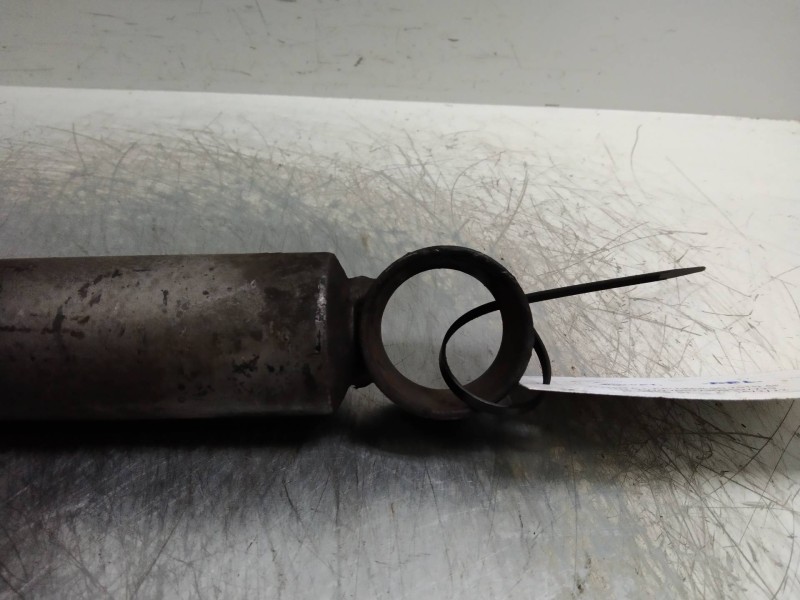 Recambio de amortiguador delantero para toyota land cruiser (j7) 2.5 td referencia OEM IAM   