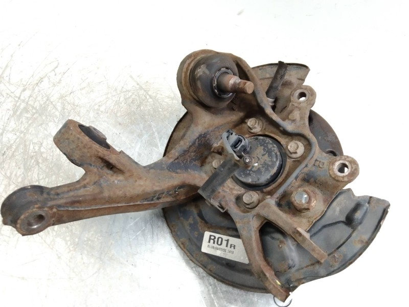 Recambio de mangueta trasera derecha para toyota avensis berlina (t25) 2.0 16v cat referencia OEM IAM   