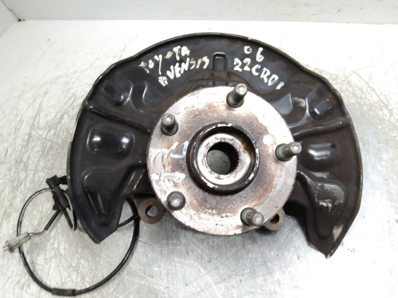 Recambio de mangueta delantera izquierda para toyota avensis berlina (t25) referencia OEM IAM   