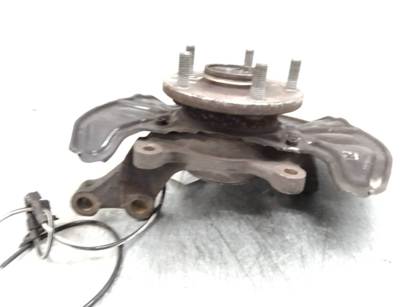 Recambio de mangueta delantera izquierda para toyota avensis berlina (t25) referencia OEM IAM   