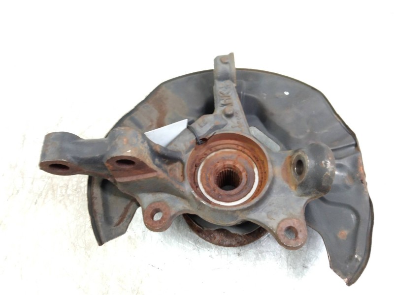 Recambio de mangueta delantera derecha para toyota avensis berlina (t25) referencia OEM IAM   