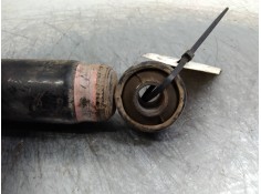 Recambio de amortiguador delantero para toyota hilux 2.4 referencia OEM IAM    2