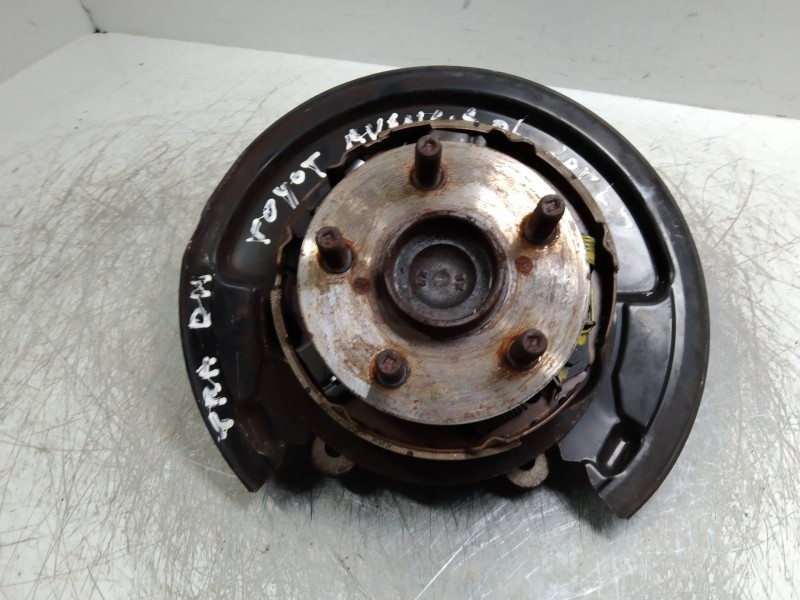 Recambio de mangueta trasera derecha para toyota avensis berlina (t25) referencia OEM IAM   