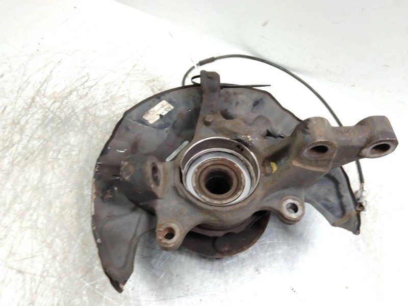 Recambio de mangueta delantera izquierda para toyota corolla verso (r1) 2.2 turbodiesel cat referencia OEM IAM   