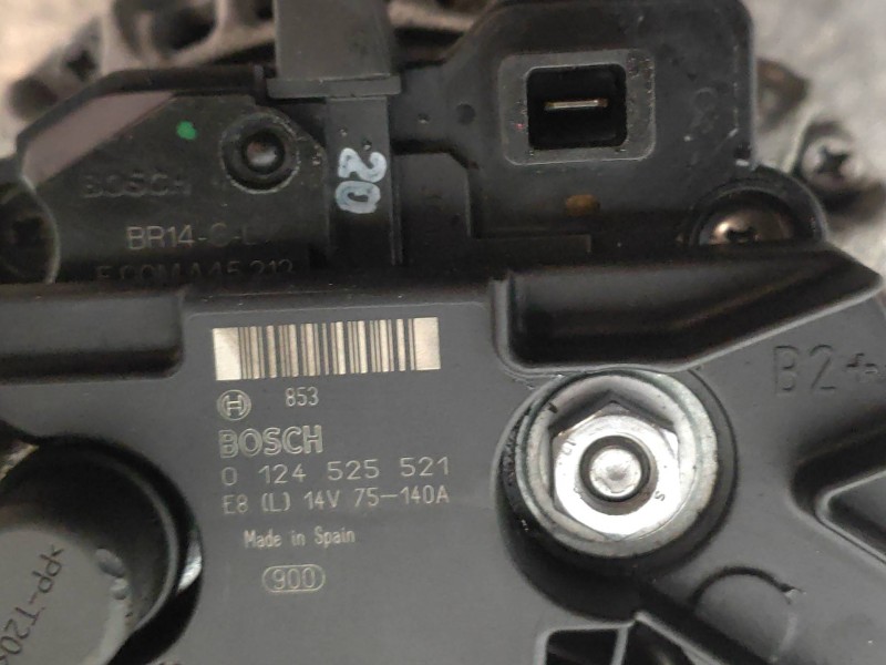 Recambio de alternador para volvo xc70 d5 awd ocean race referencia OEM IAM 0124525521  BOSCH
