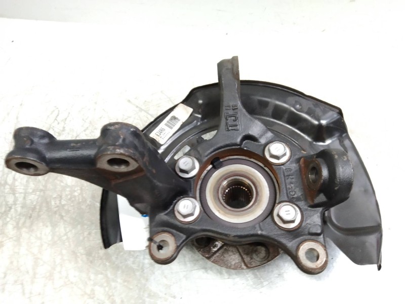 Recambio de mangueta delantera derecha para toyota avensis cross sport (t27) advance referencia OEM IAM   