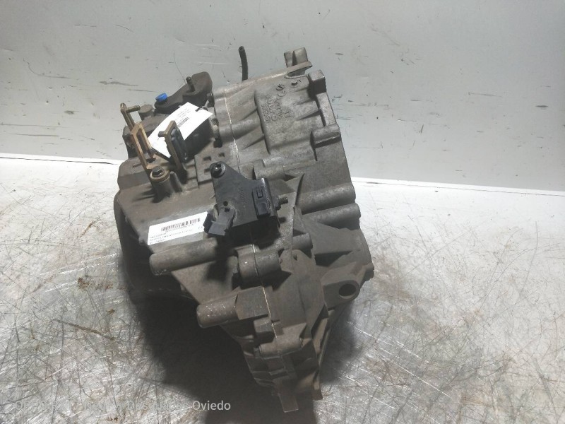 Recambio de caja cambios para volvo v70 familiar 2.3 20v turbo cat referencia OEM IAM P9482051 T100640 M56LK