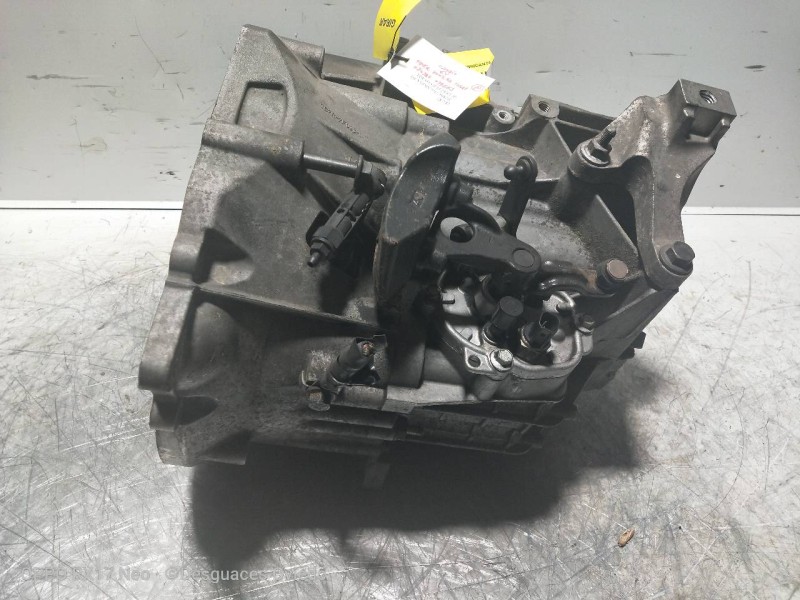 Recambio de caja cambios para volvo s40 berlina 2.0 diesel cat referencia OEM IAM 4M5R7002CD TIGA1 030904 094553 