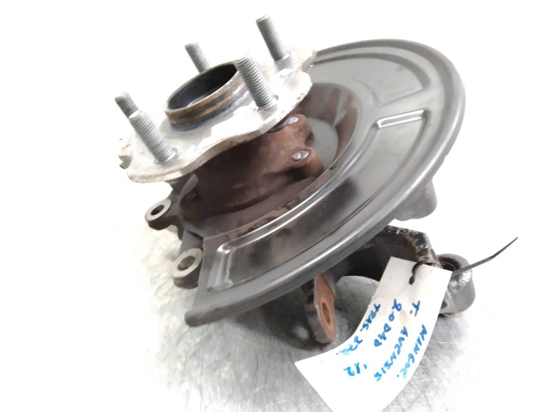 Recambio de mangueta trasera izquierda para toyota avensis cross sport (t27) advance referencia OEM IAM   