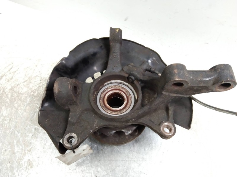 Recambio de mangueta delantera izquierda para toyota avensis verso (m20) 2.0 turbodiesel cat referencia OEM IAM   