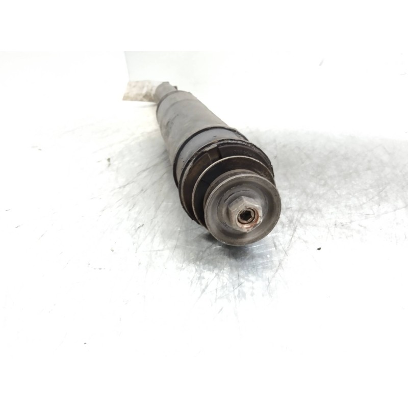 Recambio de amortiguador trasero para toyota auris 2.0 d-4d cat referencia OEM IAM   