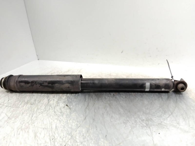 Recambio de amortiguador trasero para toyota auris 1.6 16v cat referencia OEM IAM   