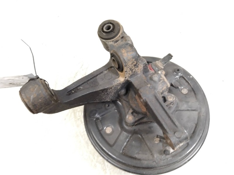 Recambio de mangueta trasera derecha para toyota avensis berlina (t 22) 2.0 turbodiesel cat referencia OEM IAM   