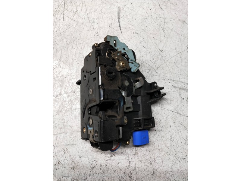 Recambio de motor cierre centralizado trasero izquierdo para seat toledo (5p2) exclusive referencia OEM IAM 7L0839015  5P