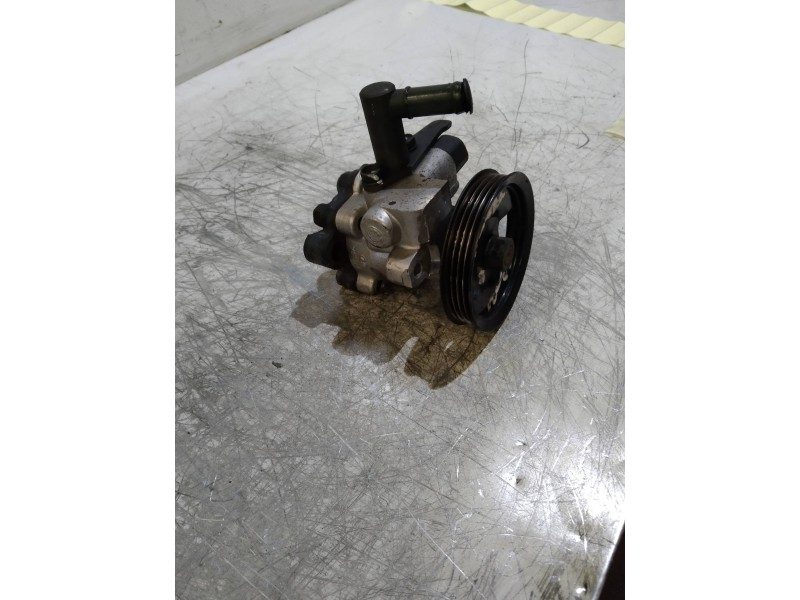 Recambio de bomba direccion para hyundai accent (lc) gl 5p referencia OEM IAM 5711025000 YSBF18 