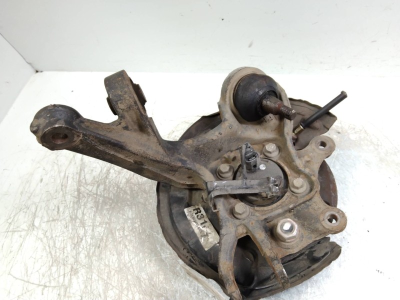 Recambio de mangueta trasera derecha para toyota avensis berlina (t25) referencia OEM IAM   