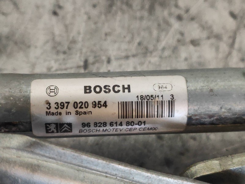 Recambio de motor limpia delantero para citroen berlingo station wagon xtr plus referencia OEM IAM 0390241621 3397020954 9682861