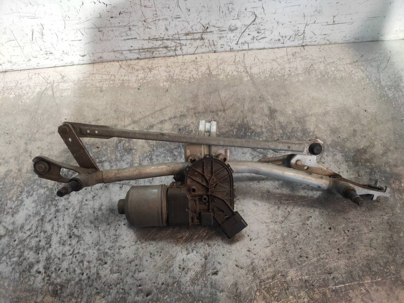 Recambio de motor limpia delantero para citroen berlingo station wagon xtr plus referencia OEM IAM 0390241621 3397020954 9682861