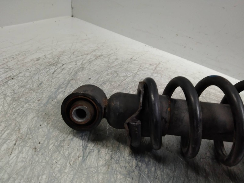 Recambio de amortiguador trasero para toyota avensis berlina (t25) referencia OEM IAM   