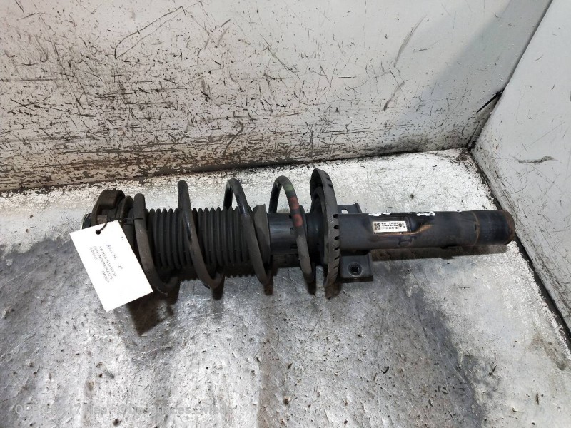 Recambio de amortiguador delantero derecho para volkswagen polo (9n1) highline referencia OEM IAM 6Q0413031CD  