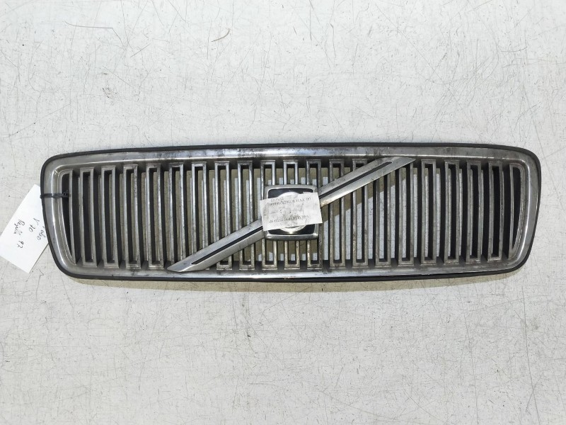 Recambio de rejilla delantera para volvo v70 familiar 2.5 turbodiesel referencia OEM IAM   