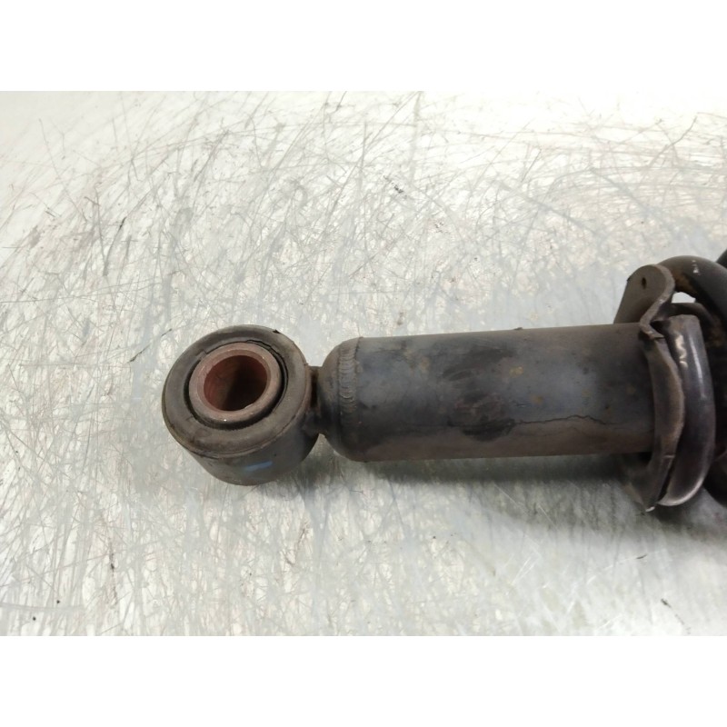 Recambio de amortiguador trasero para toyota corolla verso (r1) 2.2 turbodiesel cat referencia OEM IAM   