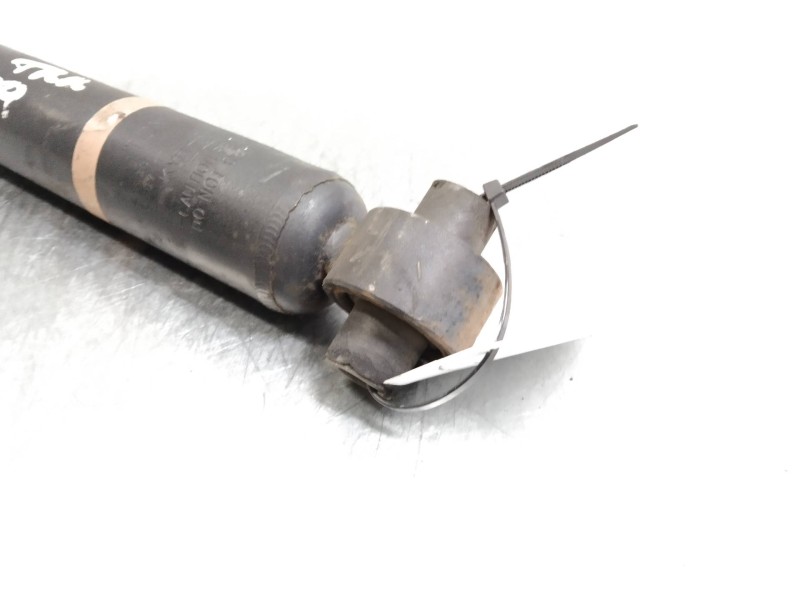 Recambio de amortiguador trasero para toyota verso advance referencia OEM IAM   