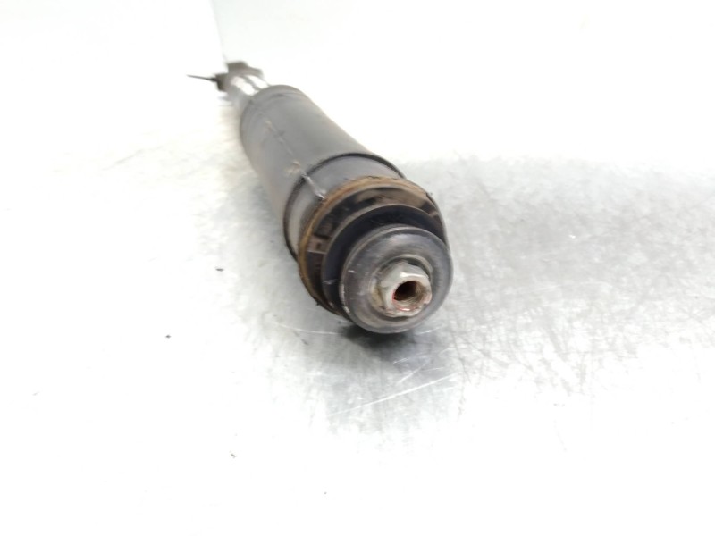 Recambio de amortiguador trasero para toyota verso advance referencia OEM IAM   