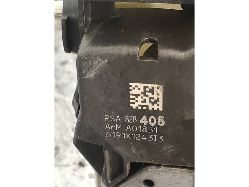 Recambio de motor cierre centralizado delantero derecho para citroen berlingo station wagon xtr plus referencia OEM IAM 828405  