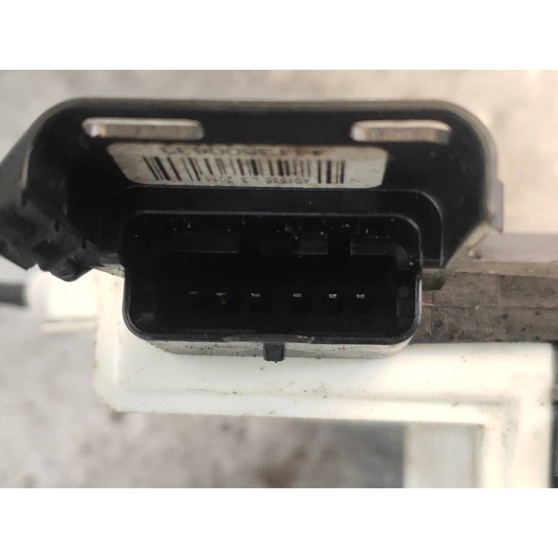 Recambio de motor cierre centralizado delantero derecho para citroen berlingo station wagon xtr plus referencia OEM IAM 828405  
